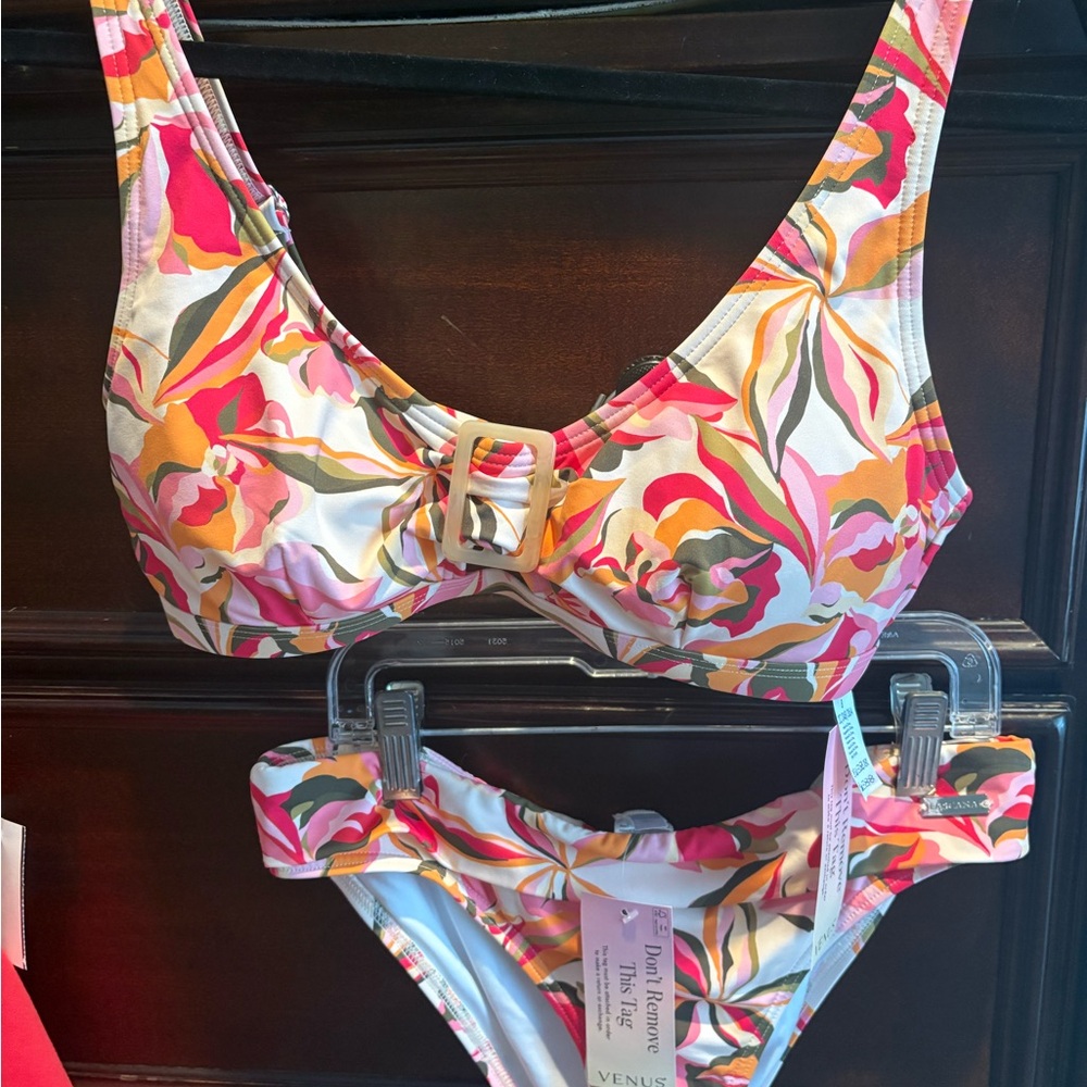 VENUSxLASCANA- floral bikini TOP AND BOTTOM. Size 4 bottom, 32C/34B/36A top.